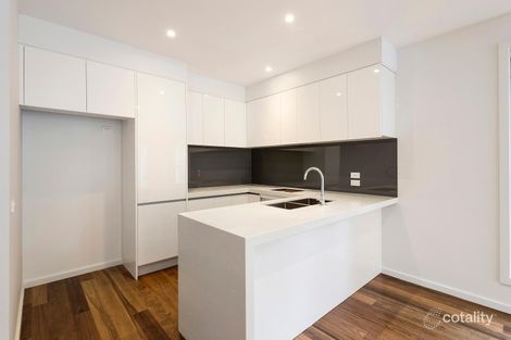 Property photo of 4/5 Lithgow Avenue Blackburn VIC 3130