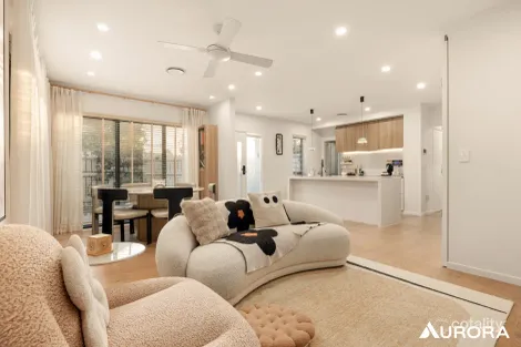 Property photo of 8 Lawrence Lyons Place Kenmore QLD 4069