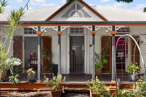 Property photo of 77 Oriel Road Clayfield QLD 4011