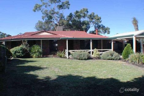 21 Pyrus Way, Forrestfield, WA 6058