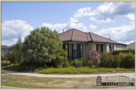 Property photo of 2 Fairlight Street Dunlop ACT 2615