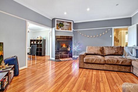 Property photo of 14 St Helena Close Lochinvar NSW 2321