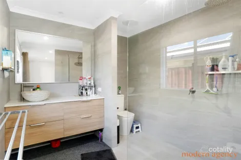 Property photo of 92 Granesse Drive Ellenbrook WA 6069