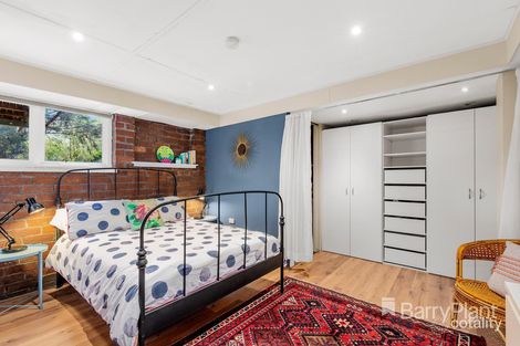 Property photo of 6 Rainham Close Greensborough VIC 3088