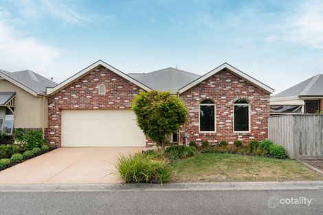 22/1 Malouf Ct, Pakenham, VIC 3810