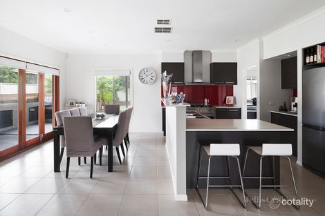 Property photo of 8 Moonah Place Craigieburn VIC 3064