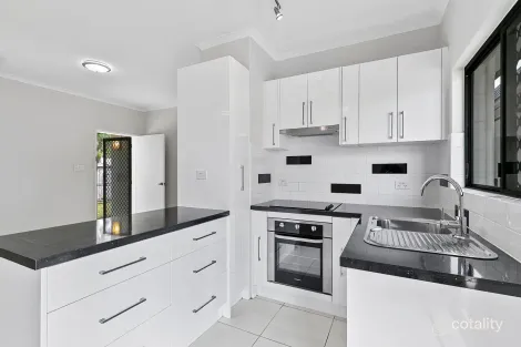 Property photo of 1/1 Seary Close Whitfield QLD 4870