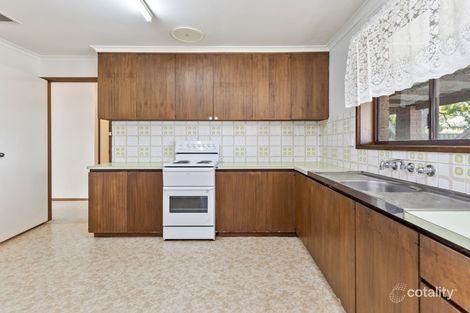 Property photo of 32 Gregory Crescent Lake Albert NSW 2650