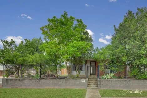 Property photo of 2 Wedgetail Road Clinton QLD 4680