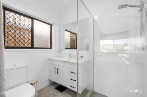 Property photo of 75 Lapwing Crescent Bellbird Park QLD 4300