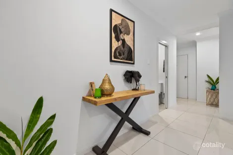 Property photo of 8/16 Brisbane Road Labrador QLD 4215