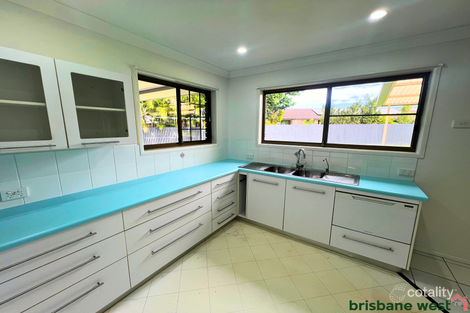 Property photo of 2 Bushlark Court Bellbowrie QLD 4070