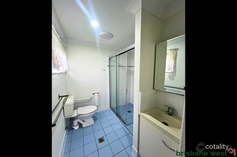 Property photo of 2 Bushlark Court Bellbowrie QLD 4070
