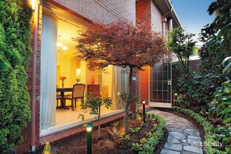 2/38 Bay St, Brighton, VIC 3186