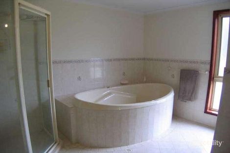 Property photo of 5 Molnar Court Aberfoyle Park SA 5159