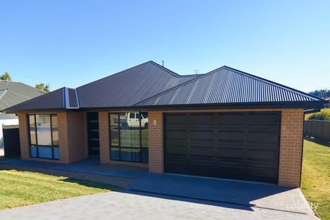 8 Eucalypt Pl, South Bowenfels, NSW 2790