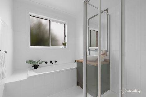 Property photo of 4/2 Serrata Court Hillside VIC 3037