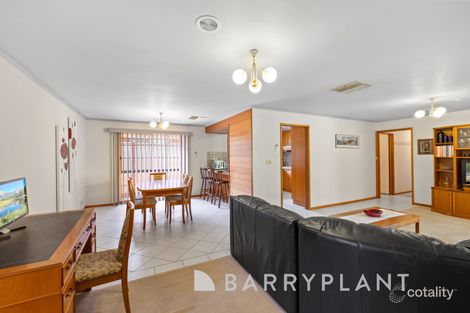 Property photo of 7 Simon Court Brookfield VIC 3338