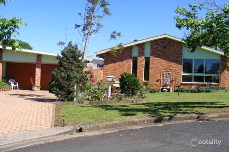 3 Huon Pl, Glenfield, NSW 2167