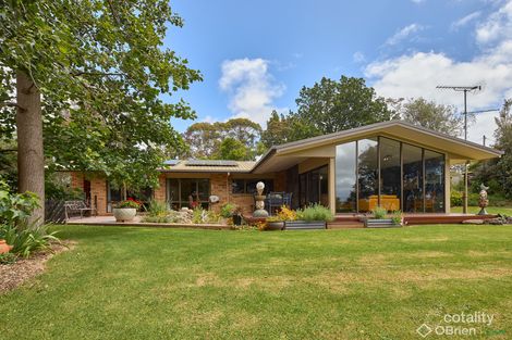 Property photo of 18 Cook Road Drouin VIC 3818
