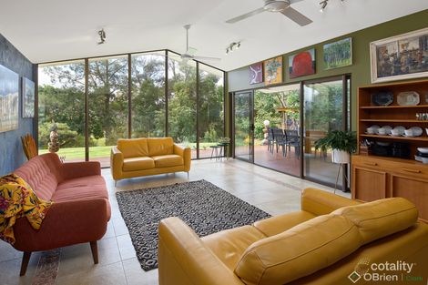 Property photo of 18 Cook Road Drouin VIC 3818
