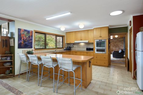 Property photo of 18 Cook Road Drouin VIC 3818
