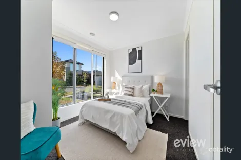 Property photo of 40 Indura Drive Werribee VIC 3030