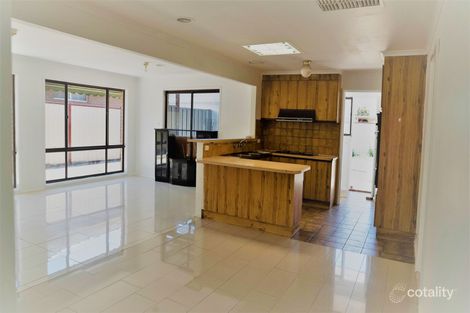 Property photo of 4 Kinterbury Drive Kings Park VIC 3021
