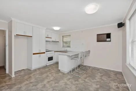 Property photo of 14 Lowndes Street Kennington VIC 3550
