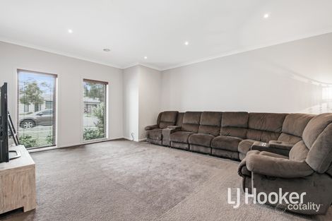 Property photo of 67 Fiorelli Boulevard Cranbourne East VIC 3977