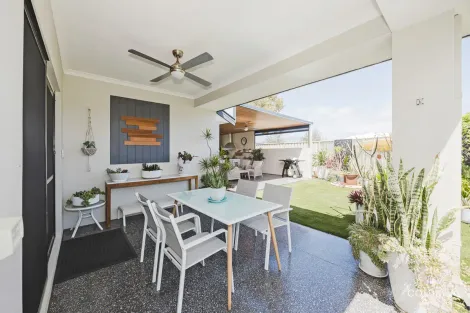 Property photo of 214 Beachside Parade Yanchep WA 6035