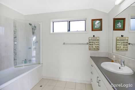 Property photo of 2142 Wynnum Road Wynnum West QLD 4178