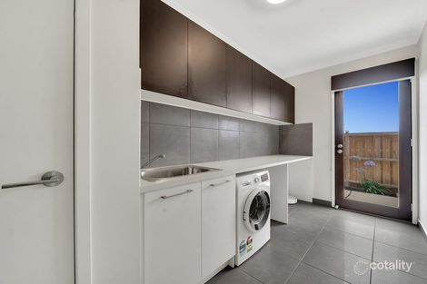 Property photo of 55 Waterman Drive Clyde VIC 3978