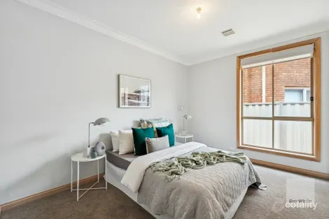 Property photo of 4 Rover Court Keilor Downs VIC 3038