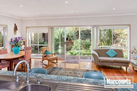 Property photo of 8 York Road Berwick VIC 3806