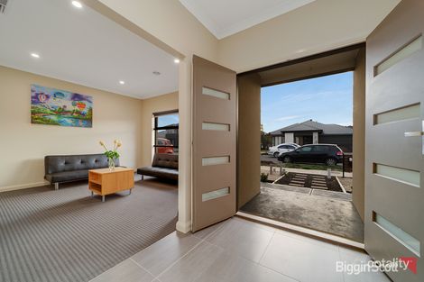 Property photo of 29 Dahlia Crescent Mickleham VIC 3064