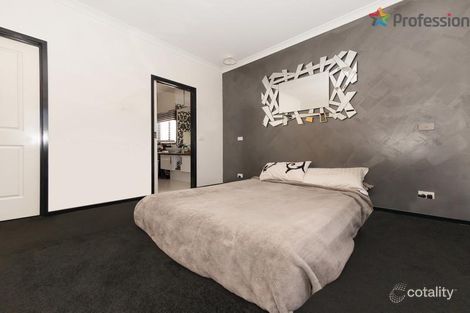 Property photo of 2 Springlands Crescent Plumpton VIC 3335