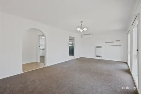 Property photo of 5 Oak Avenue Benalla VIC 3672