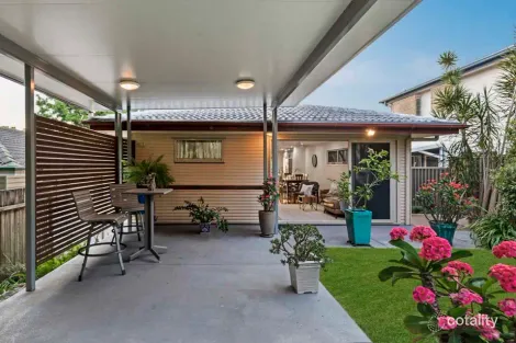 Property photo of 17 Wildman Street Clayfield QLD 4011