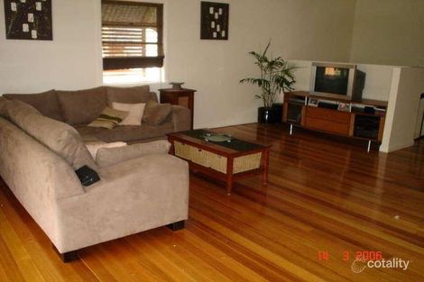 Property photo of 111 Shrapnel Road Cannon Hill QLD 4170