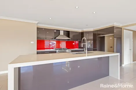 Property photo of 5 Blackwood Close Kelso NSW 2795
