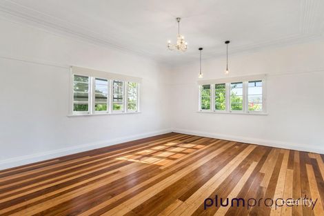 Property photo of 4 Kenmore Road Kenmore QLD 4069