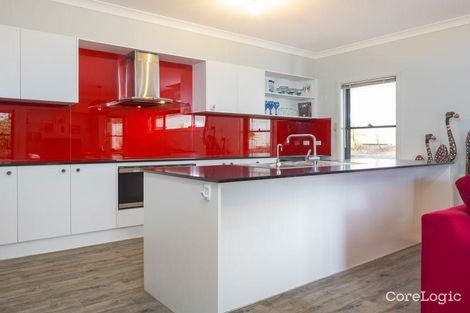 Property photo of 19 Luks Way Batehaven NSW 2536