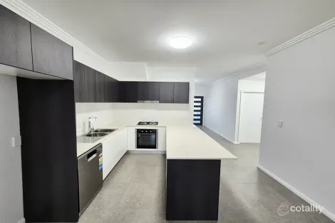 Property photo of 9/30-32 Third Avenue Macquarie Fields NSW 2564
