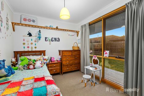 Property photo of 16 Lantana Drive Narre Warren VIC 3805