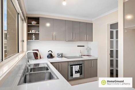 Property photo of 8 Bootle Place Phillip ACT 2606