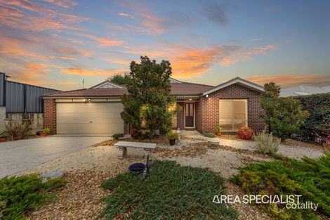 Property photo of 3 Adrian Drive Pakenham VIC 3810