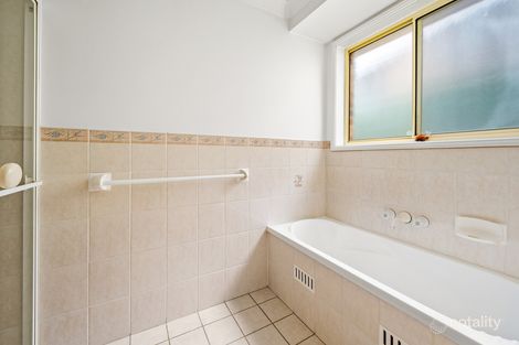 Property photo of 19 Leinster Circuit Ashtonfield NSW 2323