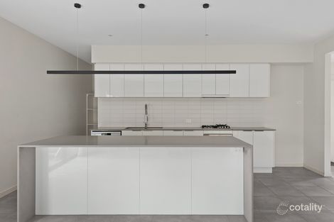 Property photo of 2/110 Earlsfield Drive Berwick VIC 3806