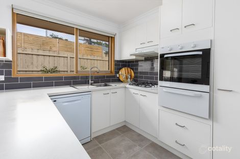 Property photo of 2/11 Bellbangra Avenue Rosebud VIC 3939
